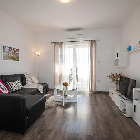 One Bedroom With Balcony And Sea View A2 *