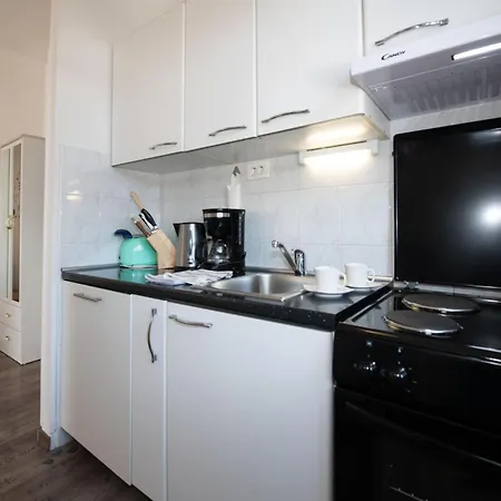 Apartment One Bedroom With Balcony And Sea View A2 *