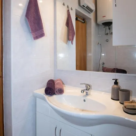 One Bedroom With Balcony And Sea View A2 Appartement *