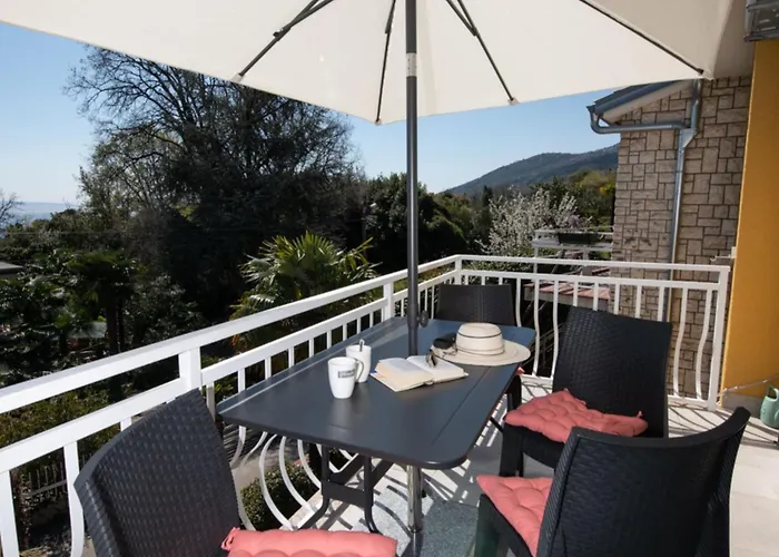 One Bedroom With Balcony And Sea View A2 * Ika
